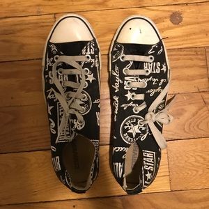 Converse Lo-Top Chuck Taylors w/logo pattern, S7